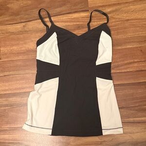 Lululemon black and white tank top